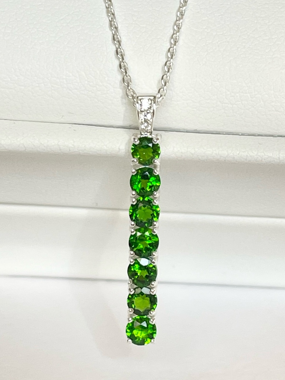 925 Sterling silver Natural chrome Diopside necklace with chain Sheer elegance!